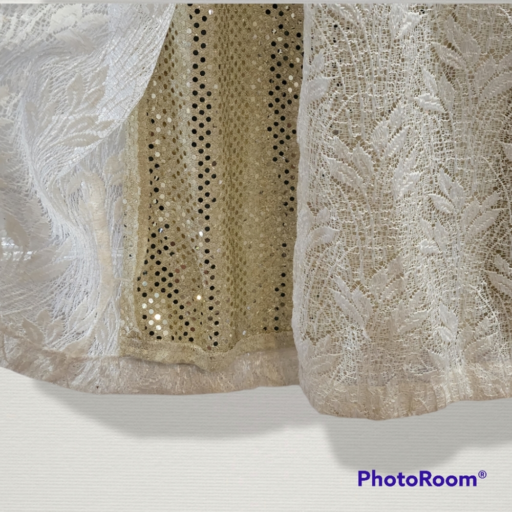 Jessica Hoawrd cream and gold lacy dress, size 6 - Picture 6 of 7